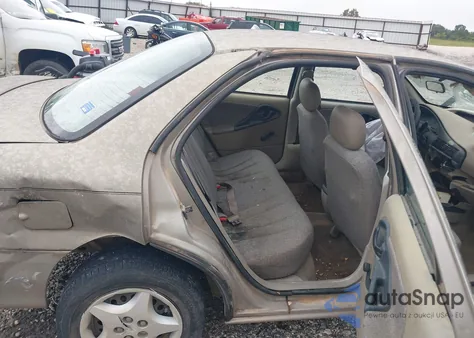 2001 Chevrolet Cavalier z USA, uszkodzony, nr VIN 1G1JC524217102149